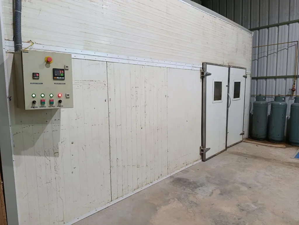 Cámara de secado con panel de control de temperatura